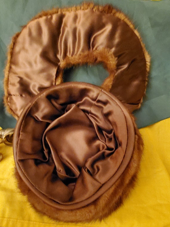 Vintage Brown Mink Pillbox Hat and Matching Colla… - image 2
