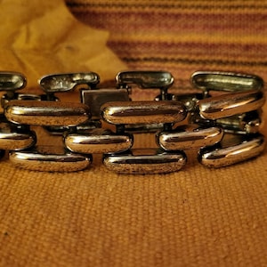 Vintage Signed Joan Rivers Chunky Puffed Triple Gate-Link Chain Bracelet Lustrous Silvertone