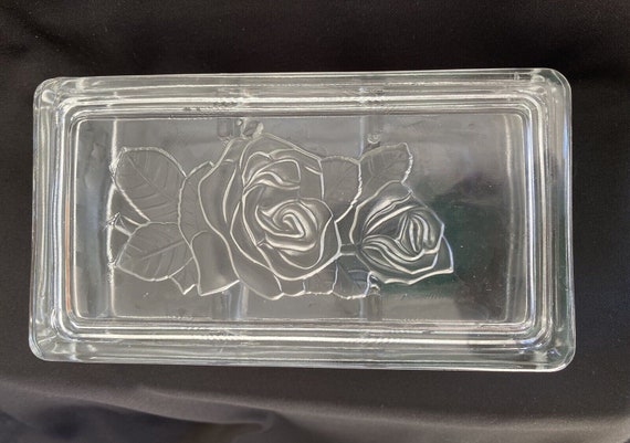 Vintage Engraved Rose Clear Glass Trinket Box Jew… - image 2