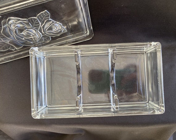 Vintage Engraved Rose Clear Glass Trinket Box Jew… - image 4