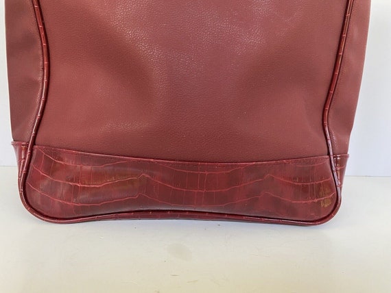 Vintage Red Vinyl PVC tote purse w/ Crocodile Emb… - image 3