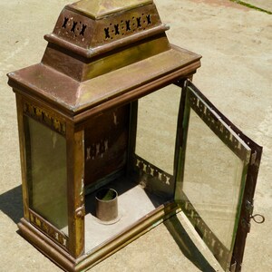 Antique Brass Williamsburg Style Carriage Lantern