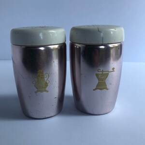 Aluminum Salt and Pepper Shakers - Vintage Shaker - Vintage Kitchen Decor - Kitchen Decoration - Gift for Cook - Salt Shaker - Pepper Shaker