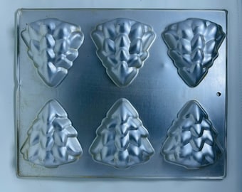 Wilton Aluminum Tree Molds - Vintage Jello Molds - Christmas Baking - Tin Molds - Christmas Tree - Mini Tree Cakes - Set of 6 Jello Molds