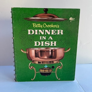 Vintage Betty Crocker Cookbook - Dinner in a Dish - Kookboek jaren 60 - Vintage Kitchen - Receptencollectie - Spiraalvormig kookboek - Eerste editie