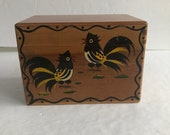 Wood Recipe Box - Rooster Recipe Box - 3 x 5 Recipe Box - 1970s Recipe - Recipe Storage - Vintage Recipe Box - Kitchen Decor - Wood Kitchen