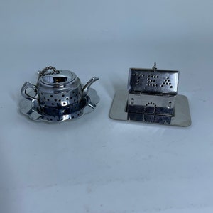 Set of 2 Vintage Tea Diffusers - Vintage Tea Accessories - Retro Kitchen Decor - Tea House Shape - Tea Kettle - Loose Tea Holder with Tray