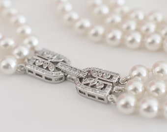 Queen Elizabeth II Inspired Pearl Necklace: Regal Elegance for Weddings, Proms & Special Occasions