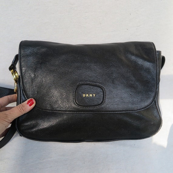 DKNY Black Leather Cross Body Bag/Soft Pebbled Leathe… Gem