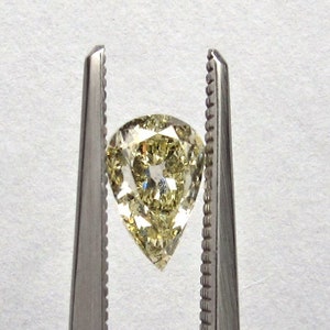 Diamant naturel fantaisie brun verdâtre jaune poire de 1,00 ct certifié GIA