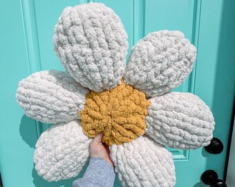 Chunky Knit Flower Pillow