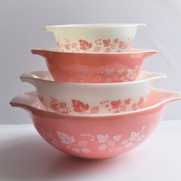 Set of 4 Pyrex Pink Gooseberry Cinderella Mixing Bowls