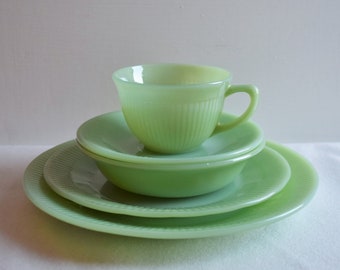 Vintage Fire King Jadeite Jane Ray Dinnerware Set - 5 Piece Place Setting
