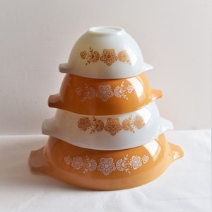 Set of 4 Pyrex Cinderella Butterfly Gold Glass Mixing Bowls