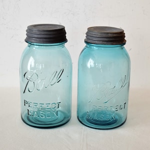 Vintage set van 2 groene bal ideale inblikken potten met draaddeksel klemmen / keuken accessoires / 1 QT groene glazen pot
