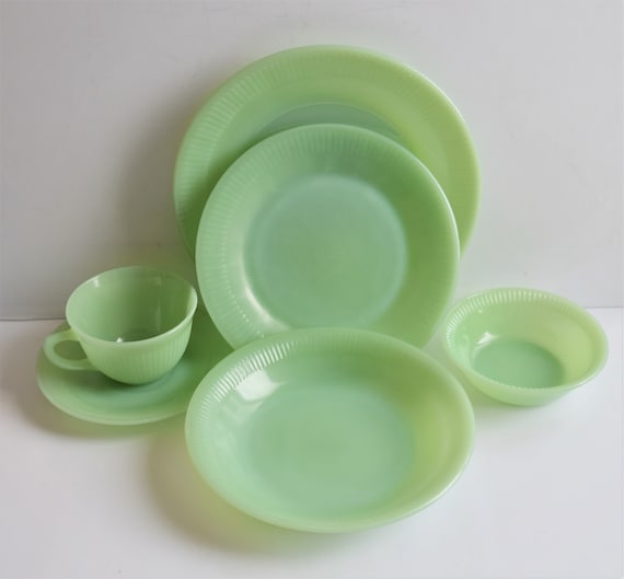 fire king ファイヤーキング　６ピースセット Vintage Jadeite Fire King Dinnerware Set: Jane Ray 6-piece Place