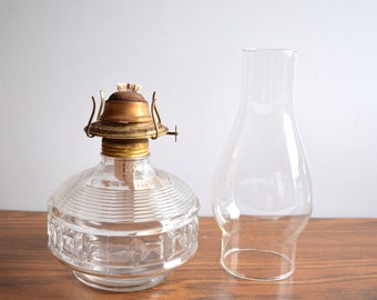 Lampe à pétrole en verre. Lampe à huile rétro avec mèche pour