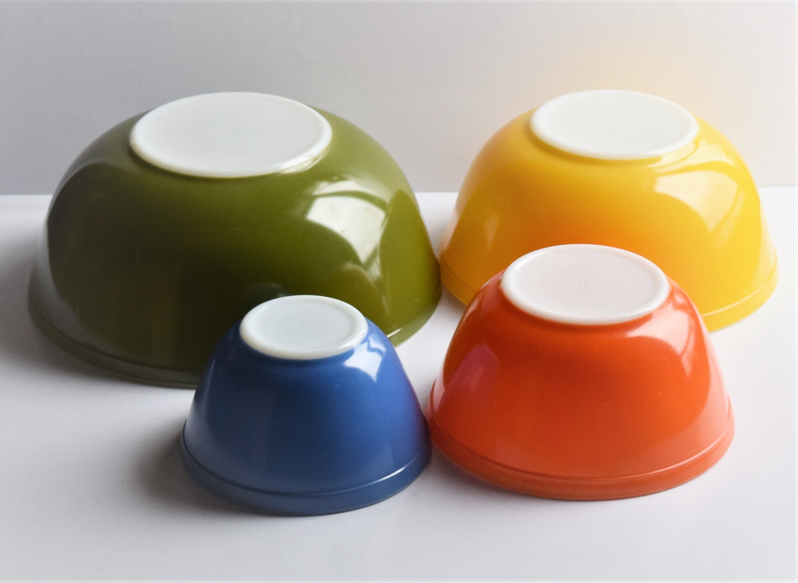 Juego de 4 tazones para mezclar colores primarios de Pyrex Verde, amarillo,  naranja y azul 401 402 403 404 -  México