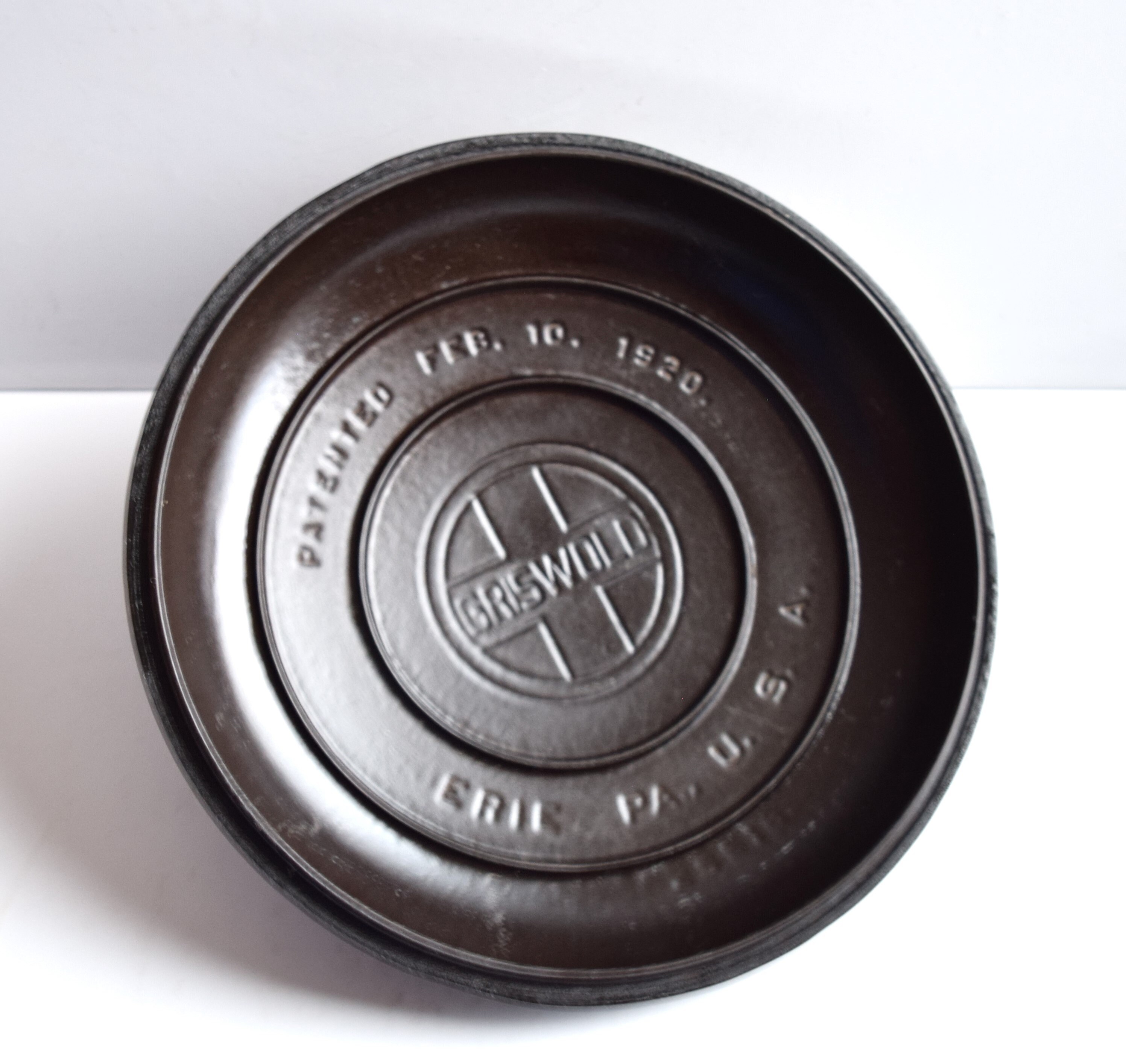 Griswold No 8 Large Logo Lidded Dutch Oven Lid 25518 Pot 835