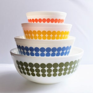 Set of 4 Polka Dot Pyrex Mixing Bowls  Full Set Pyrex Bowls