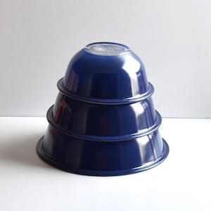 Set of 3 Nesting Pyrex Blue and clear Glass Mixing Bowls Kitchen Accessories