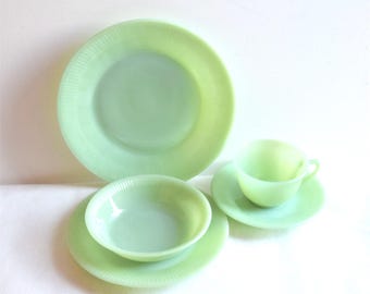 Vintage Fire King Jadeite Jane Ray Dinnerware Set - 5 Piece Place