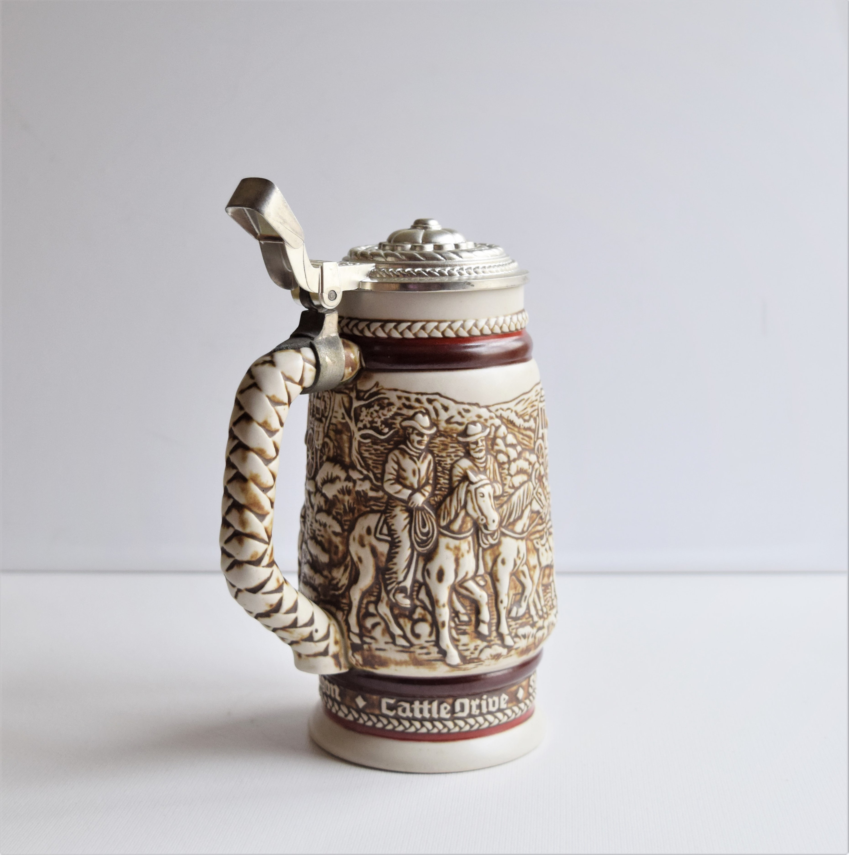 ビヨンヴィンブラッド　レアな1968年頃のビンテージの蓋付きビールジョッキ！ ビヨンヴィンブラッド レアな1968年頃のビンテージの蓋付きビール