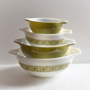 Pyrex Verde Cinderella Rührschüssel-Set, Grün und Weiß (4er-Set)