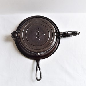 griswold cast iron waffle iron