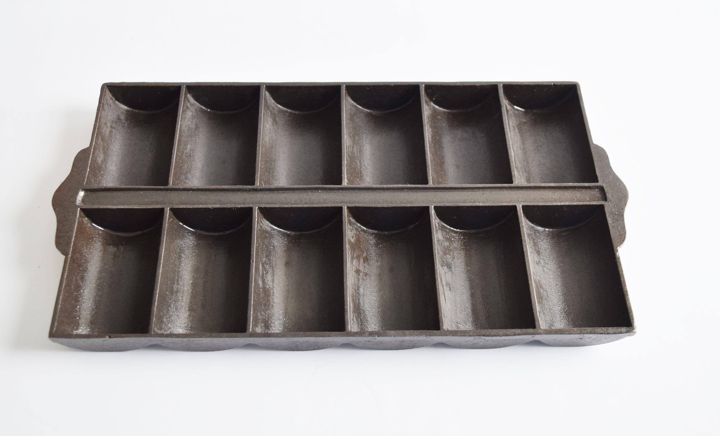 Cast Iron Muffin Pan (c.1960s) – Rush Creek Vintage