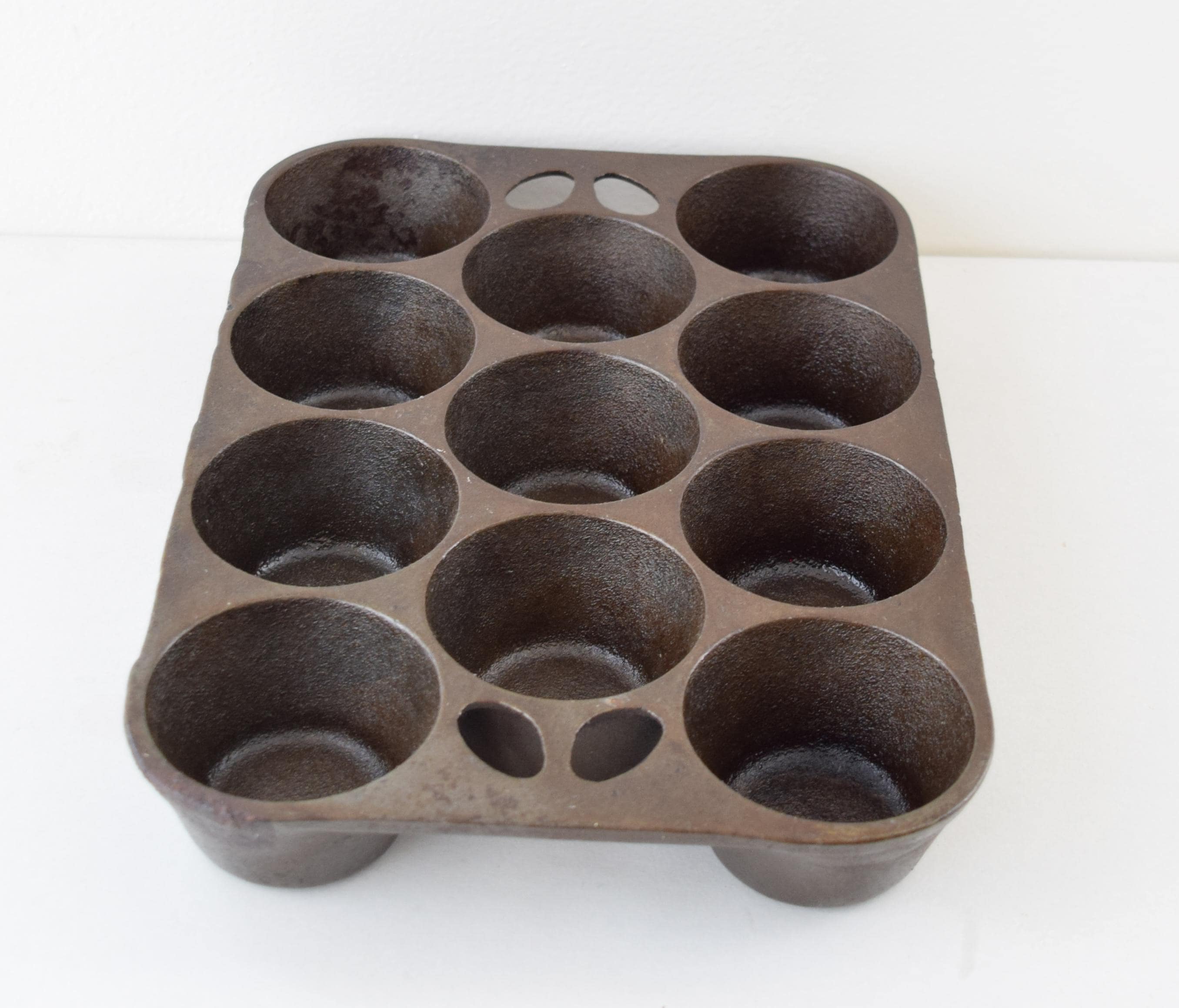 Old muffin tins - Etsy 日本