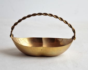 Pequeña cesta de latón, recuerdo de metal, decoración del hogar