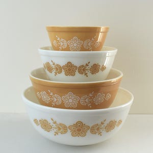 Set of 4 Pyrex Butterfly gold Mixing Bowls  401 402 403 404 Glass Cookware Kitchen Accessories