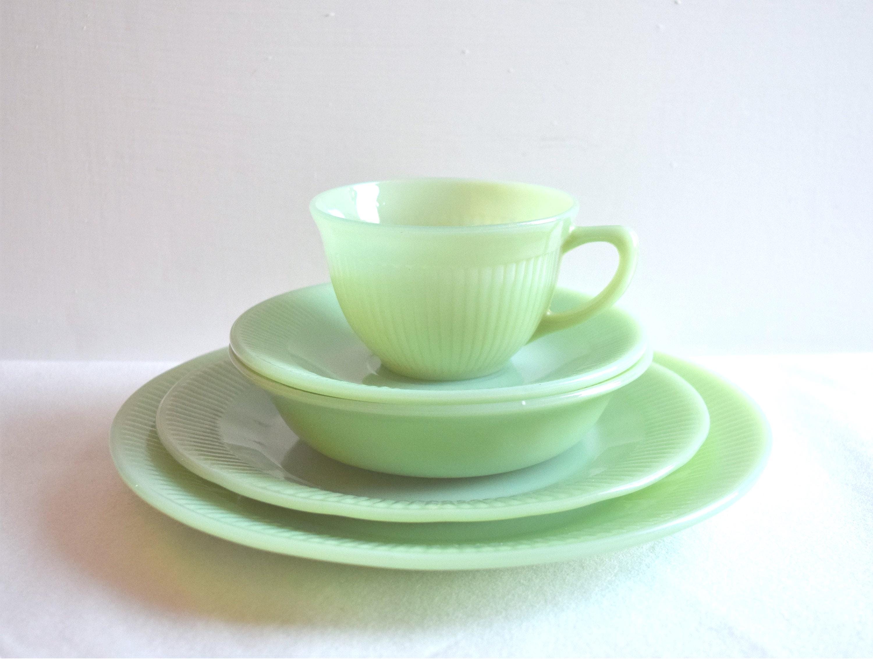 Vintage Fire King Jadeite Jane Ray Dinnerware Set - 5 Piece Place