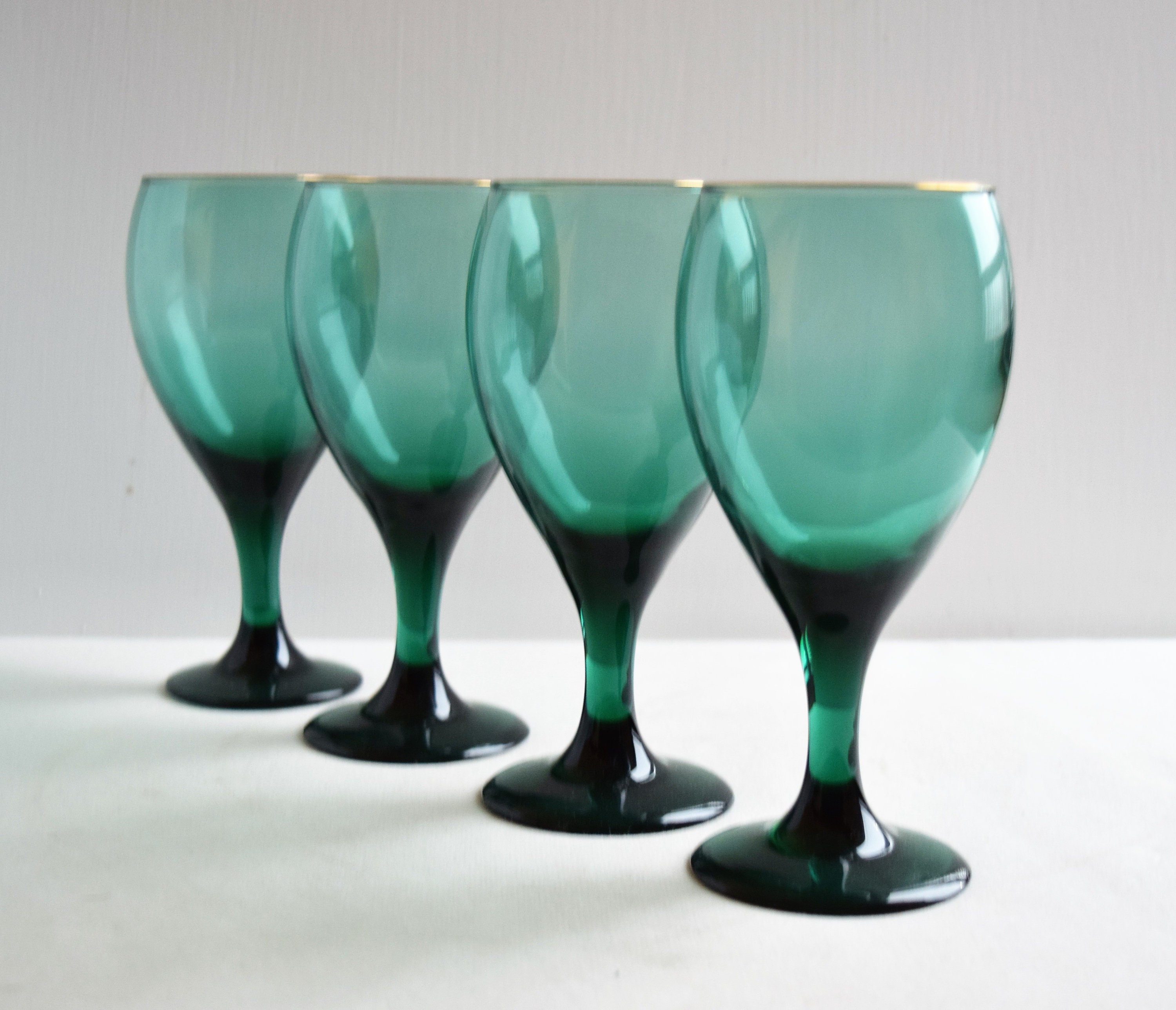Vintage Goblet 171ml Clear Nordic Ripple Wine Glasses With Green