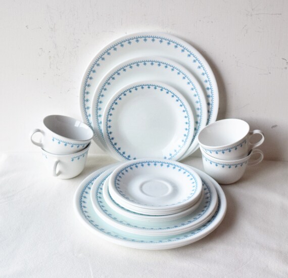 snowflake dinnerware
