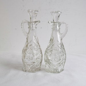 Vintage Anchor Hocking Oil and Vinegar Decanter Set: Early American Star Design