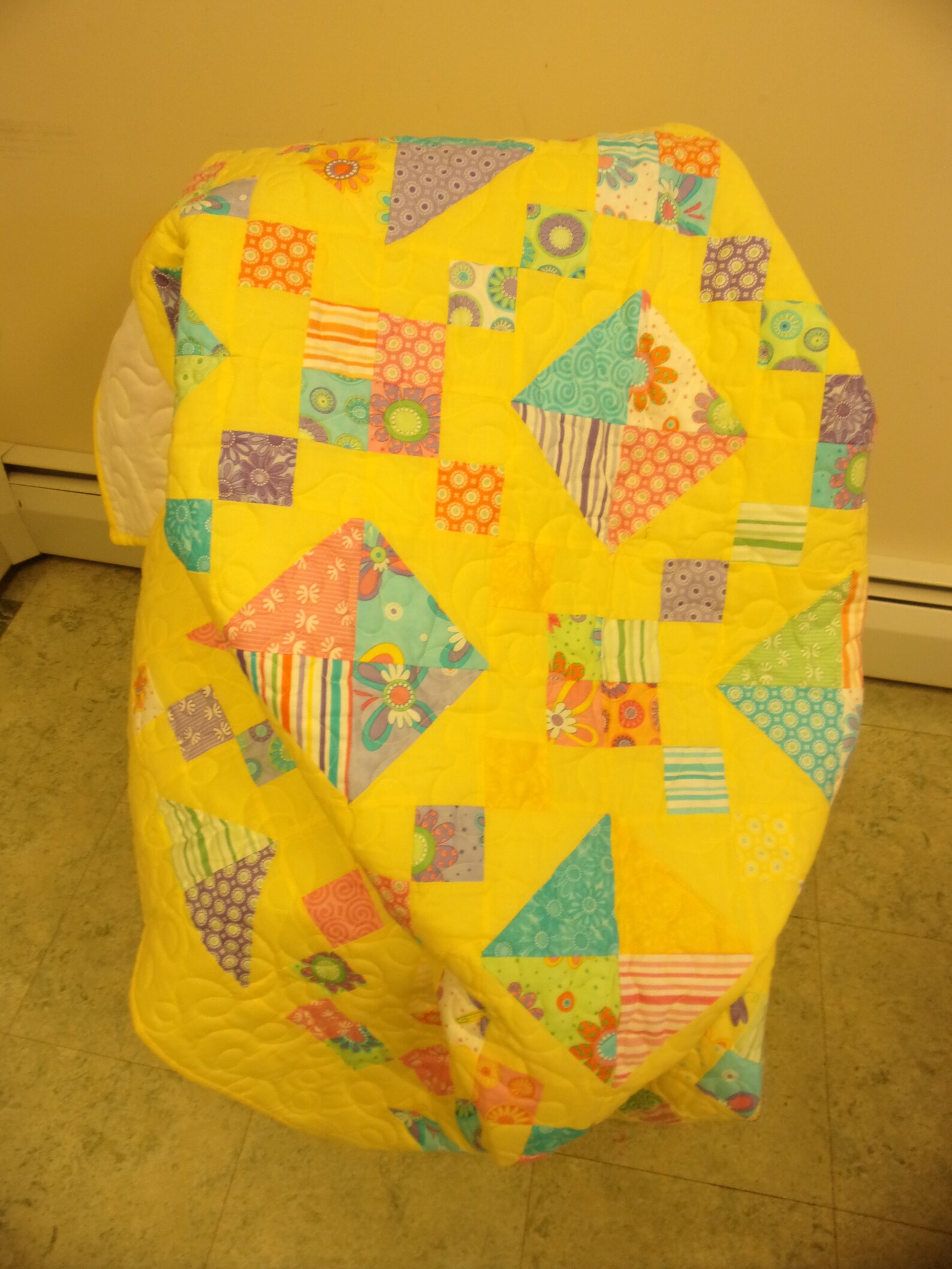 Quilt, Quilted Yellow Diamond Chain Quilt, Youth Toddler Yellow Quilt