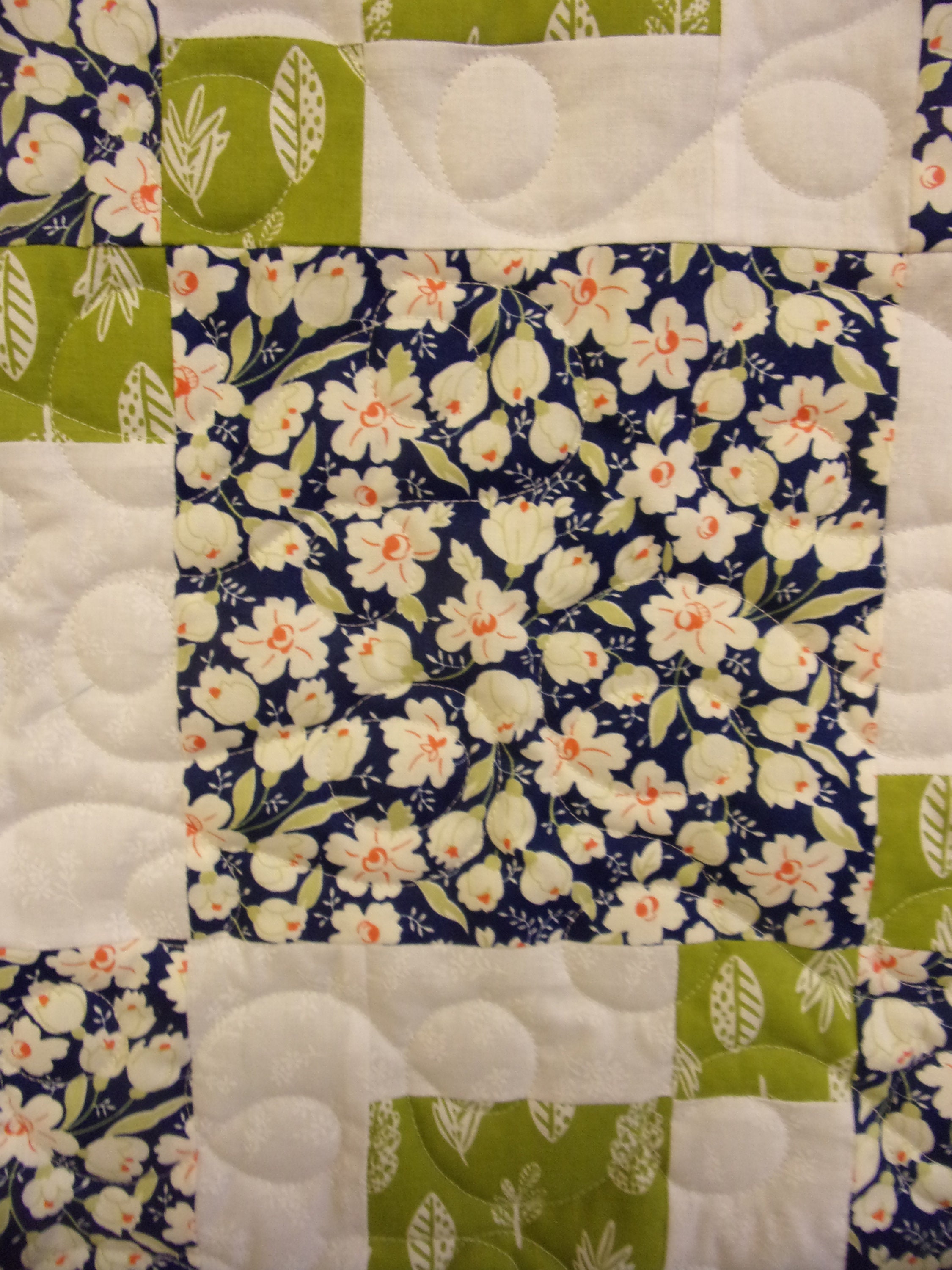 キルト、ブルーフローラルとグリーンリーフスクエアブロックキルト、45