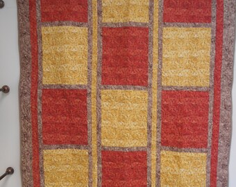 Edredón de otoño hecho a mano: diseño de bloques rojo, naranja y dorado (117 x 154 cm)