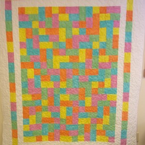 Quilt, Twin Size Multi Color Quilt, Small Blocks of Many Colors, Twin Size Quilt 67&quot; x 85&quot;