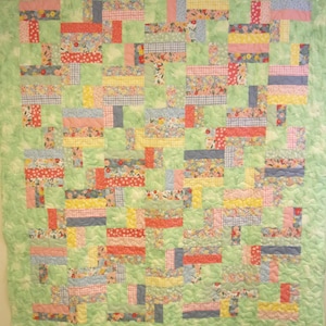 Quilt, Full Size Bed Quilt, Green and Floral Quilt 71&quot; x 78&quot;