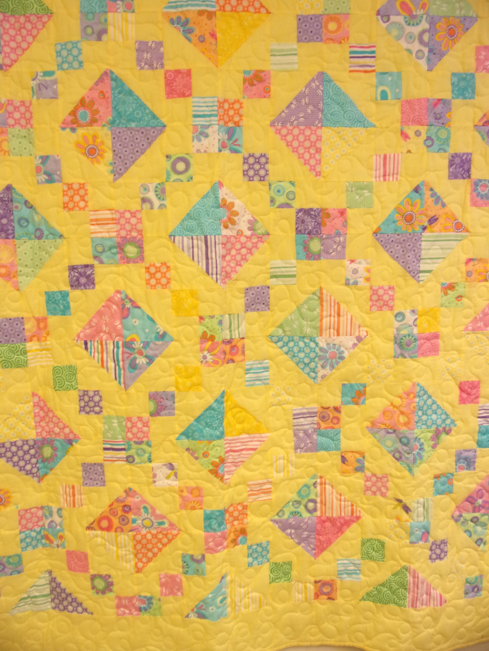 Quilt, Quilted Yellow Diamond Chain Quilt, Youth Toddler Yellow Quilt