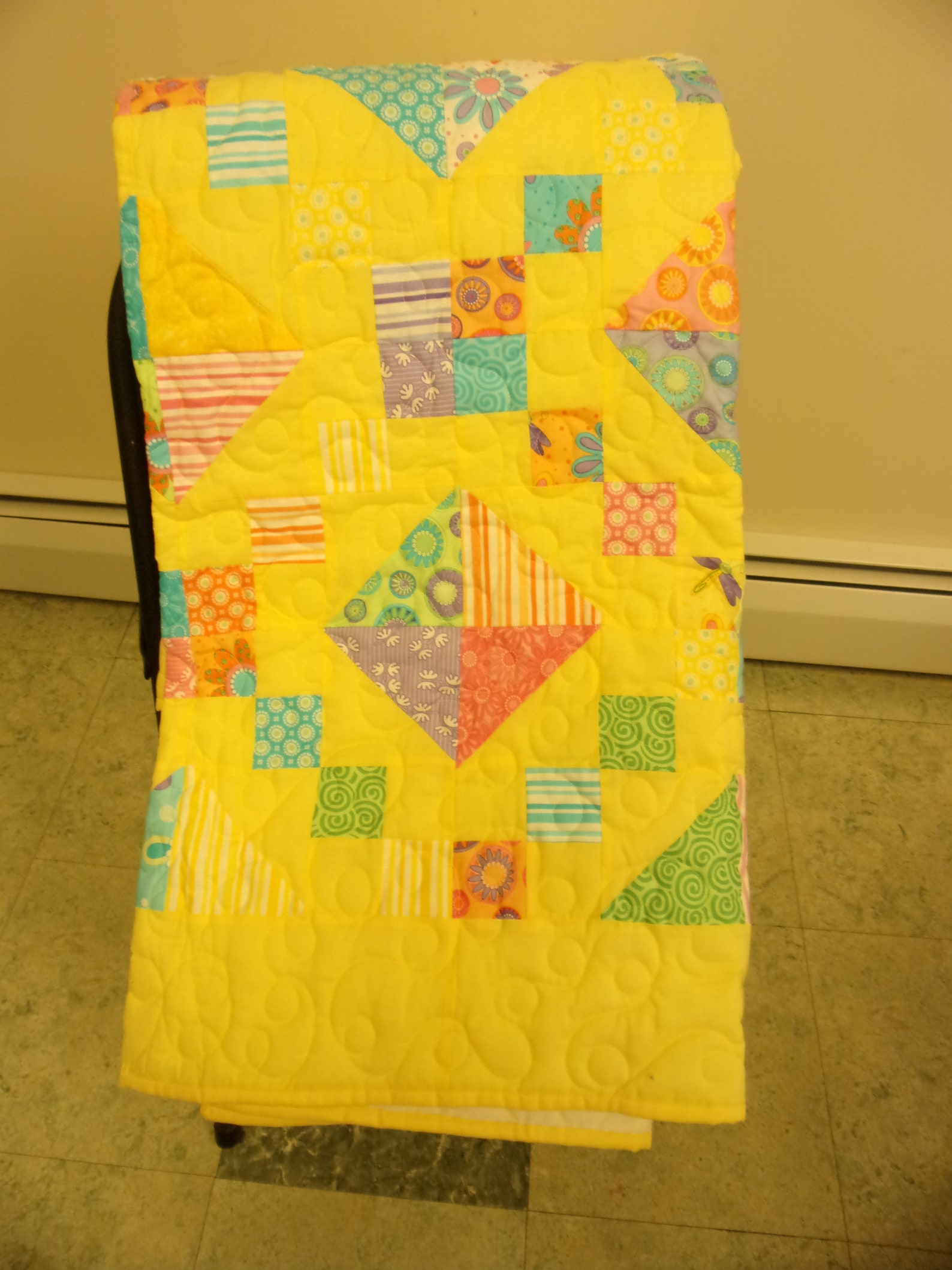 Quilt, Quilted Yellow Diamond Chain Quilt, Youth Toddler Yellow Quilt