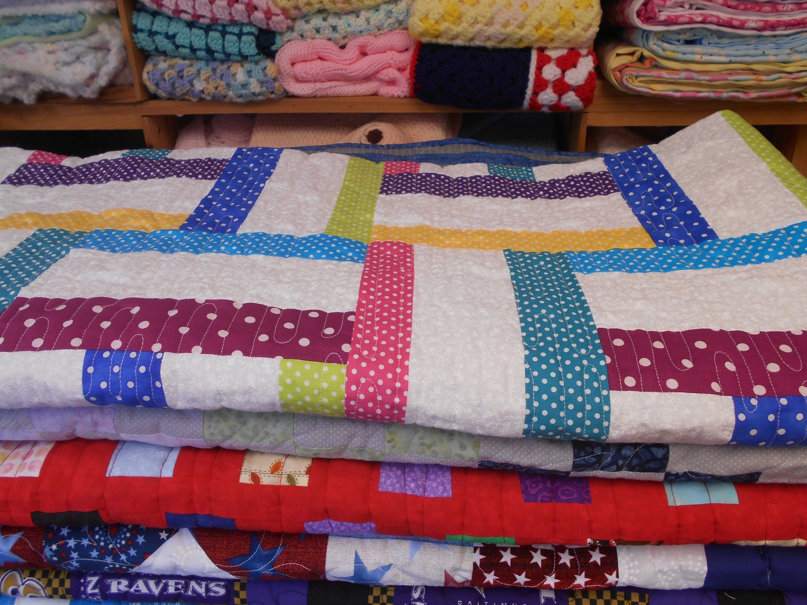Quilt, Twin Size Quilt, Handmade Twin Size Quilt, Youth Quilt, Polka