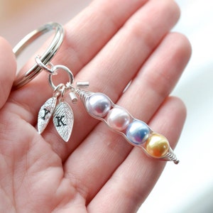 Peas in a Pod Keychain with Birth Month Crystal Pearls and Initials, Personalized Birthstone Key Charm, Custom BFF Gift, Christmas for Mom