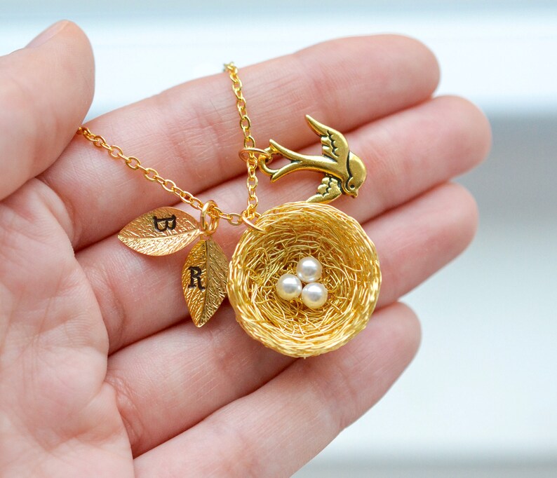 Gold Bird's Nest Necklace, Mother necklace personalized, Bird's Nest Jewelry, Mother's Day Necklace, Mama Bird Necklace, Miscarriage Jewelry afbeelding 2