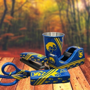 Eagle house desk set