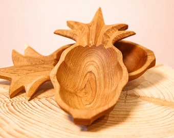 Pineapple bowl container in teak wood, teak wood decoration, handmade in Bali.