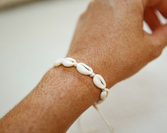 Adjustable unisex cowrie bracelet Bali shell bracelet
